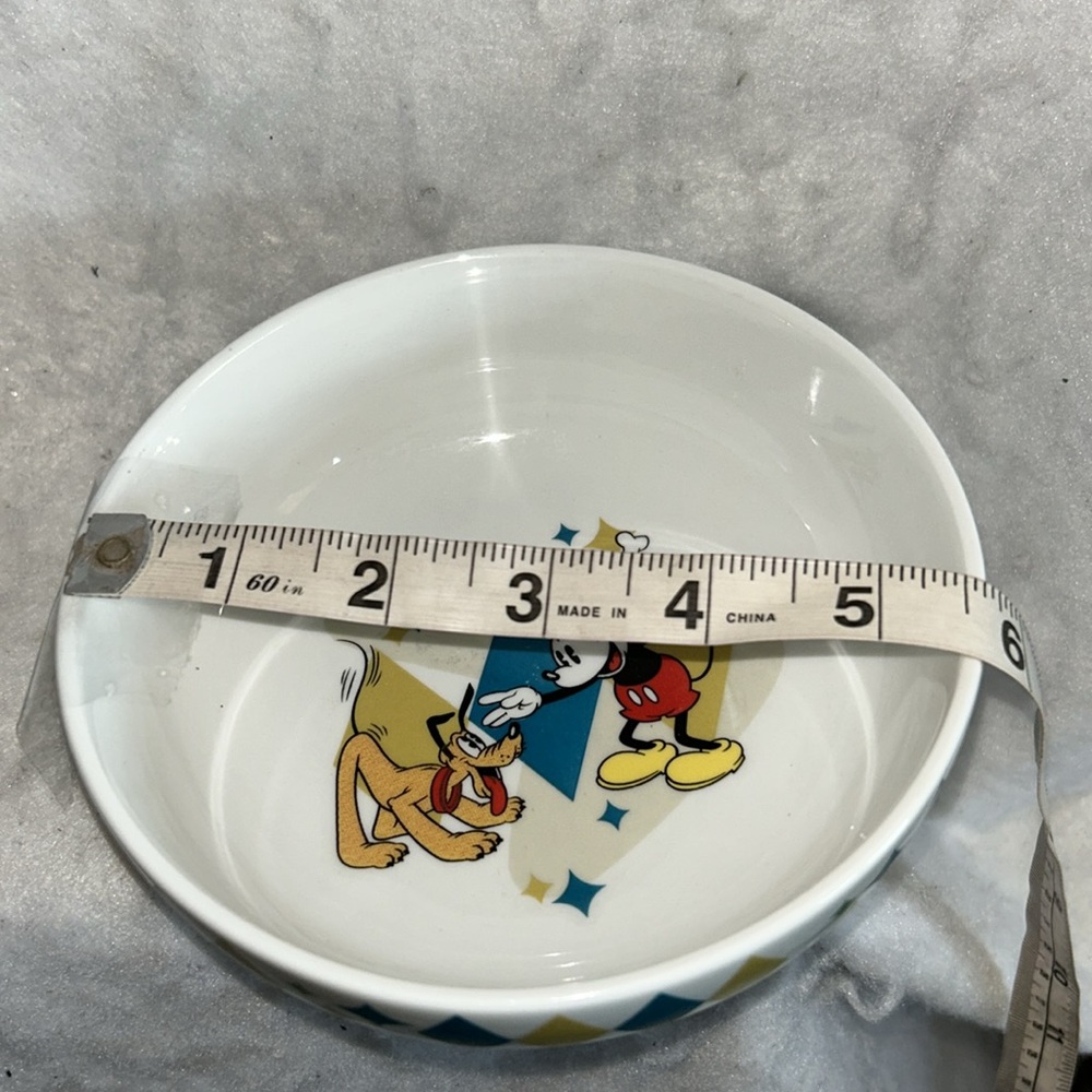 Vintage Gibson Disney Mickey & Minnie, Mickey & Pluto Ceramic Cereal Soup Bowls - Picture 10 of 11